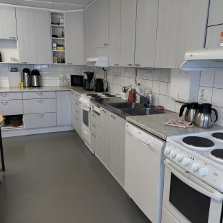 Lohtajan nuorisotalo keittiötilat yli 4 h